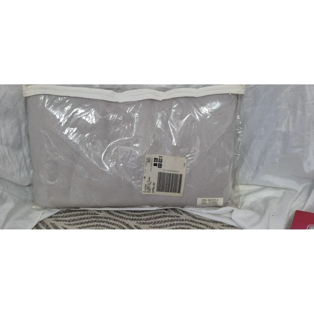 Gray Plush‎ Fleece Blanket Full/Queen  Soft Cozy New in Package